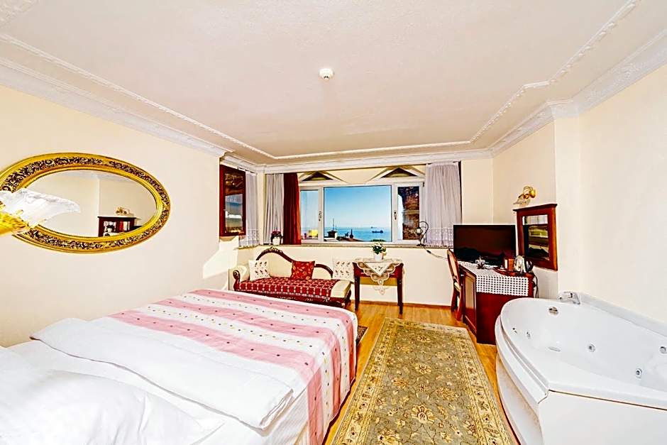 Photo 1 of 5 of Deluxe, Sea View