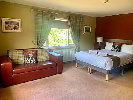 Superior King Family Room