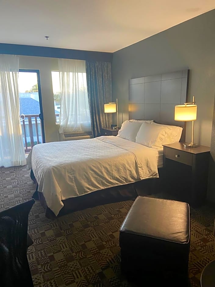 Holiday Inn Express Hotel & Suites Solana Beach-Del Mar By IHG