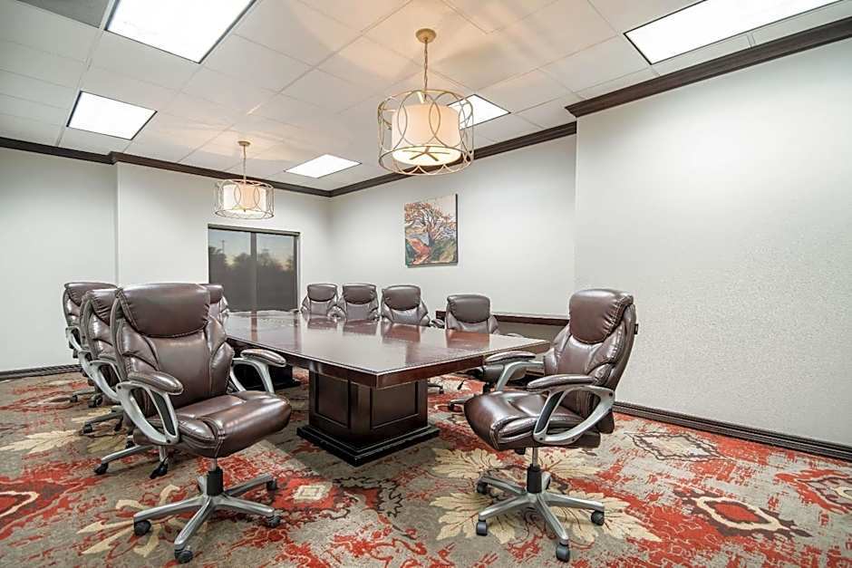 Hawthorn Suites By Wyndham Lubbock