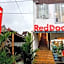 RedDoorz near Rita Super Mall Purwokerto