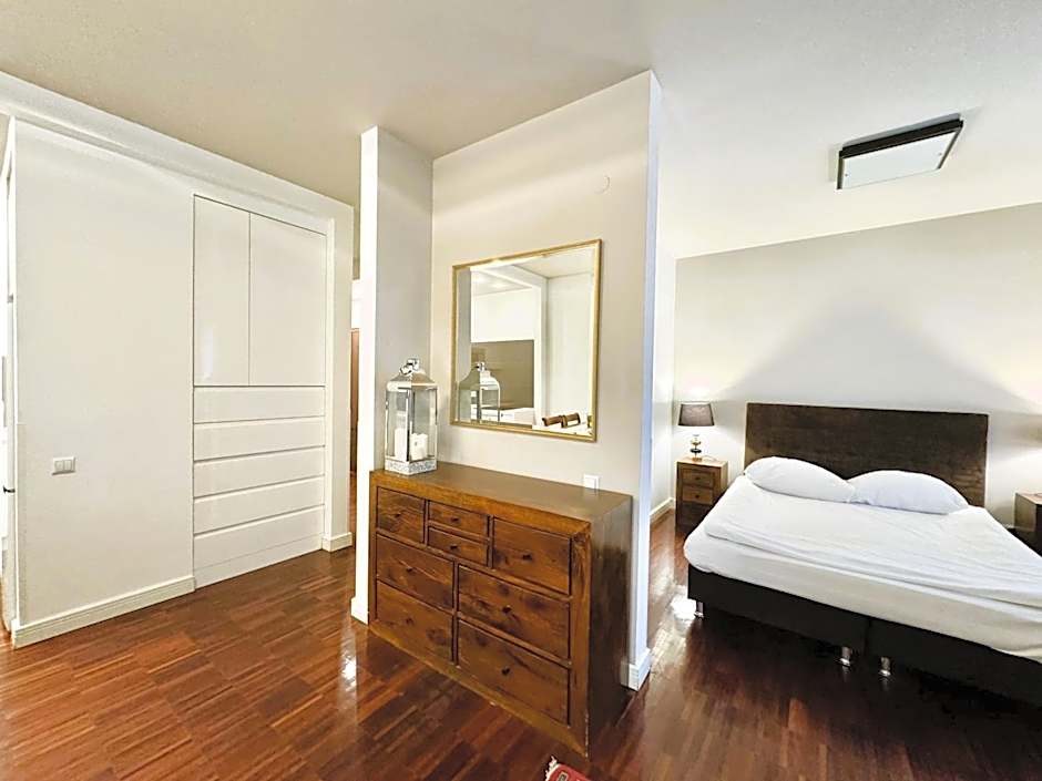 Platinum Towers Country 2 Country