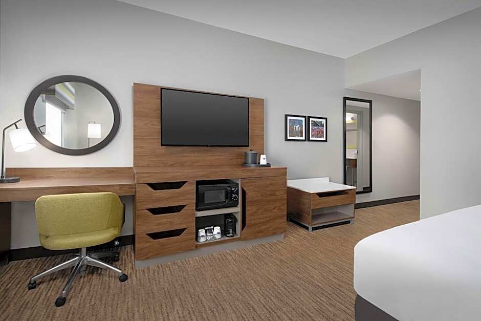 Hampton Inn By Hilton Knoxville-North