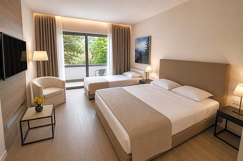 Droushia Heights Hotel