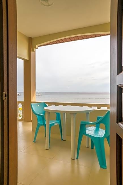 Kellocks' Seaview Apartelle