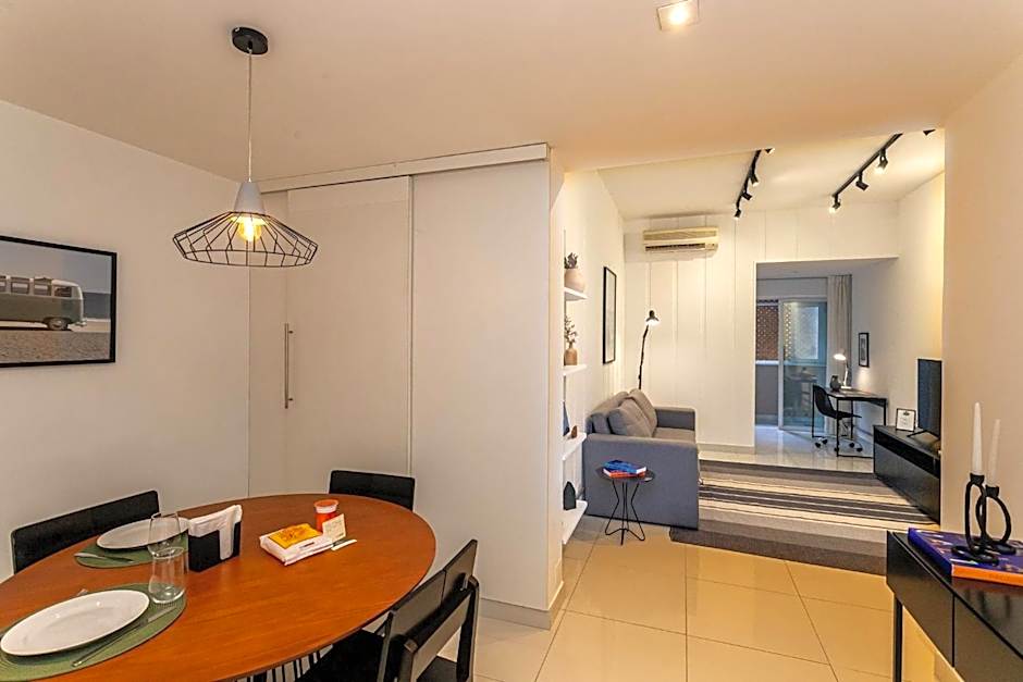 Apartamento Moderno a 300 m da Praia do Leblon