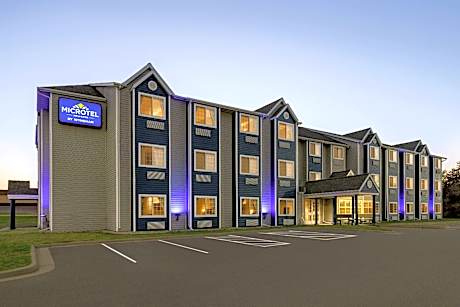Microtel Inn & Suites by Wyndham New Ulm