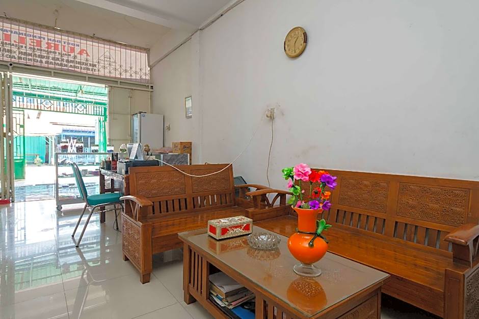 RedDoorz Syariah near Stasiun Kereta Api Kisaran