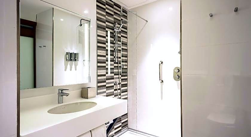 Hampton by Hilton Kocaeli Symbol