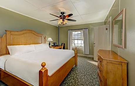 King Room with Lake View