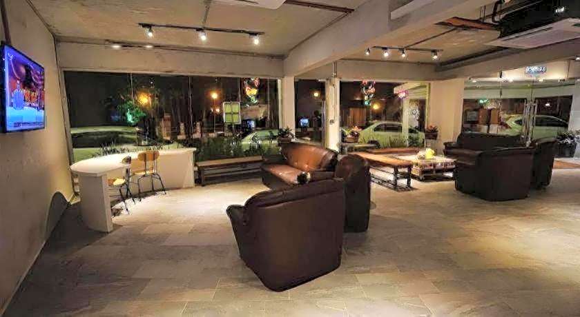 Riverine Garden Hotel