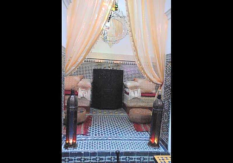 Riad Sanaa Rose