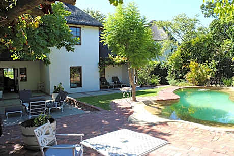 Honeymoon or Family Suite - Bloemenbeek