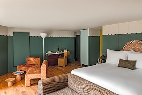 Water Lily with Terrace