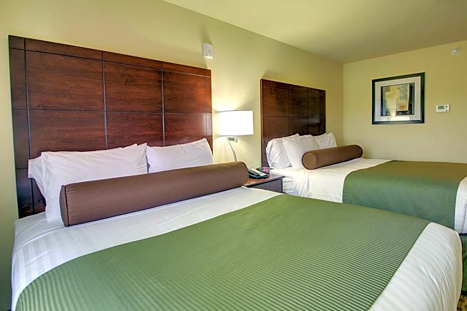 Cobblestone Inn & Suites-Winterset