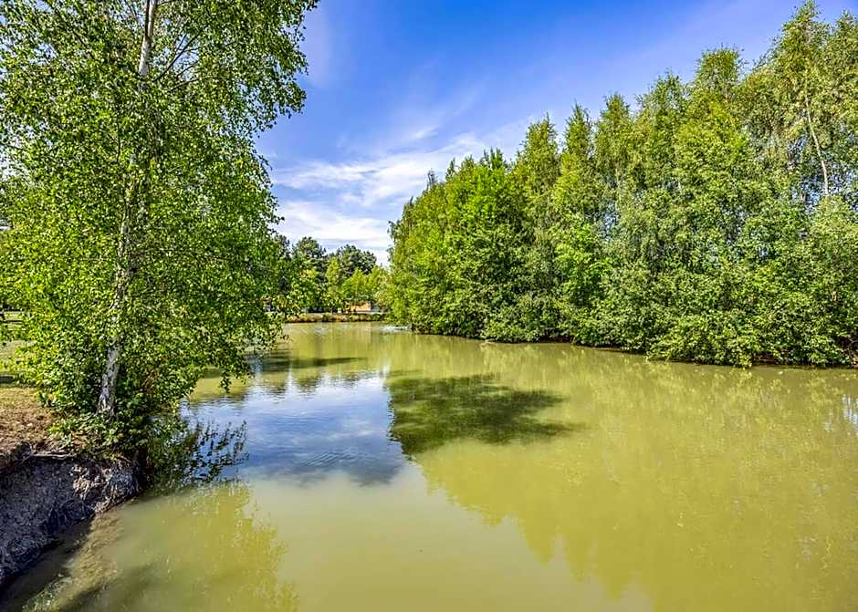 Woodhall Country Park Lodges