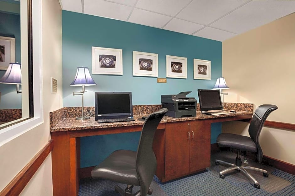 Country Inn & Suites by Radisson, Virginia Beach Oceanfront , VA