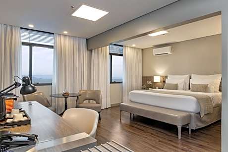 Premium Suite with Ocean View