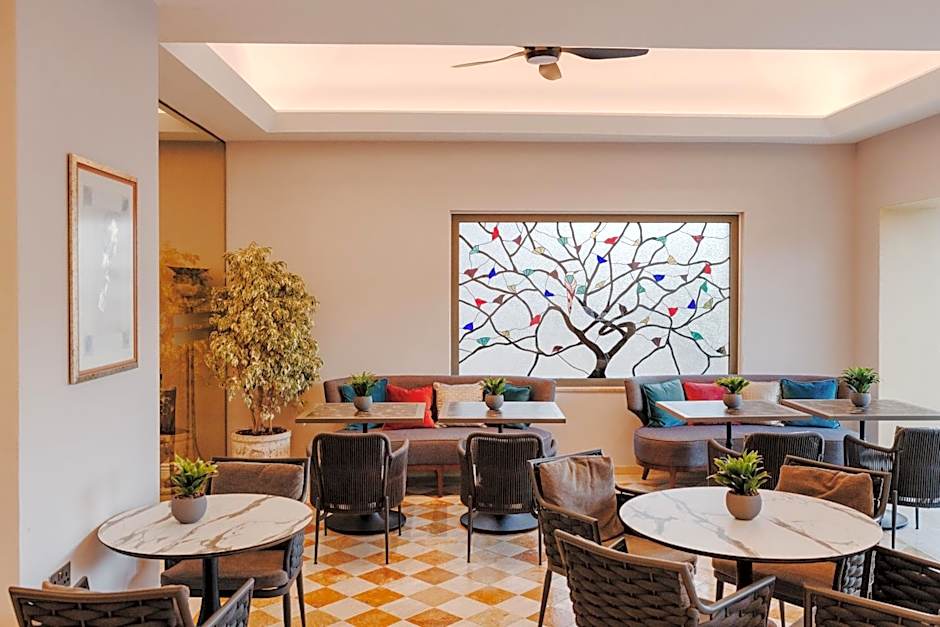 The Arkin Colony Hotel