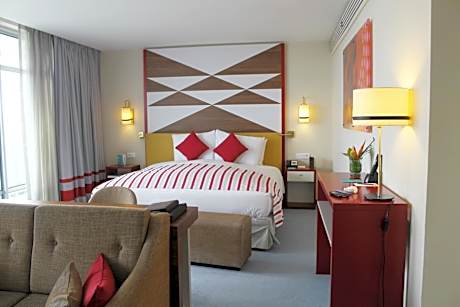 Junior suite, 1 king-size bed, balcony