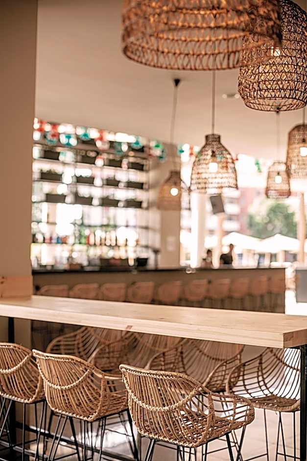 Sunny Beach Club - Adults Only #YouthfulVibes