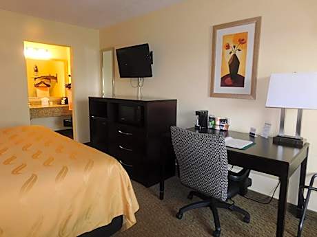 King Room - Non-Smoking