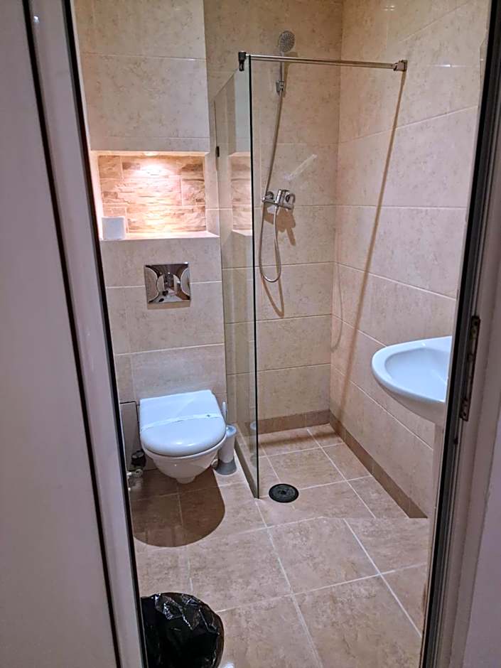 Family Hotel ADIA BLUE