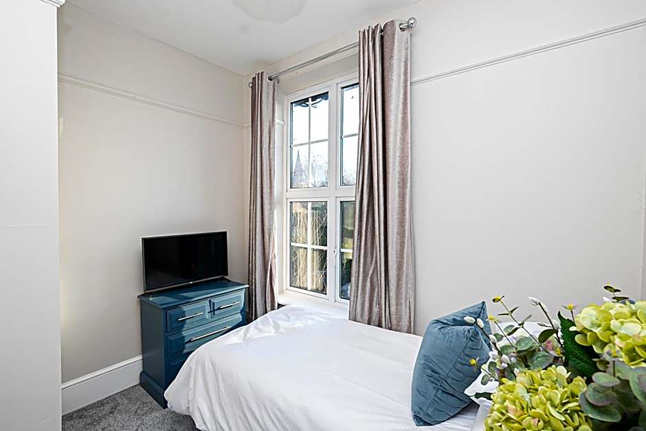 Pages Hotel and Guesthouse