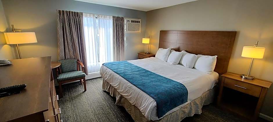 Photo 1 of 11 of 1 King Bed