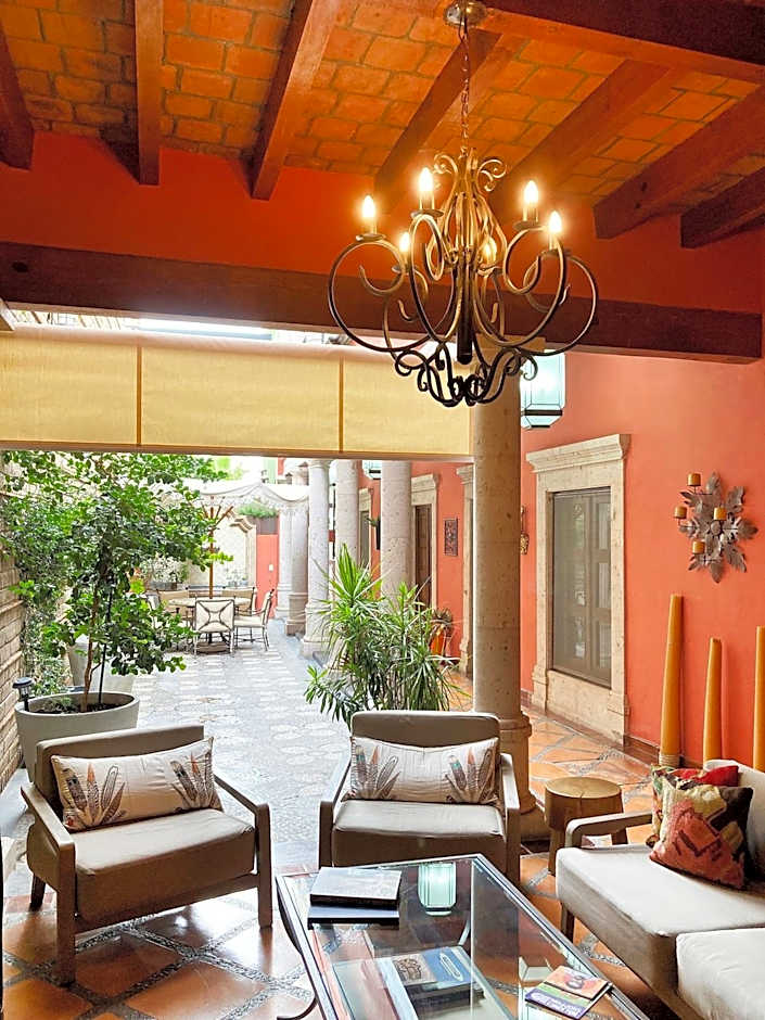 Exclusive Luxury Guest Center House