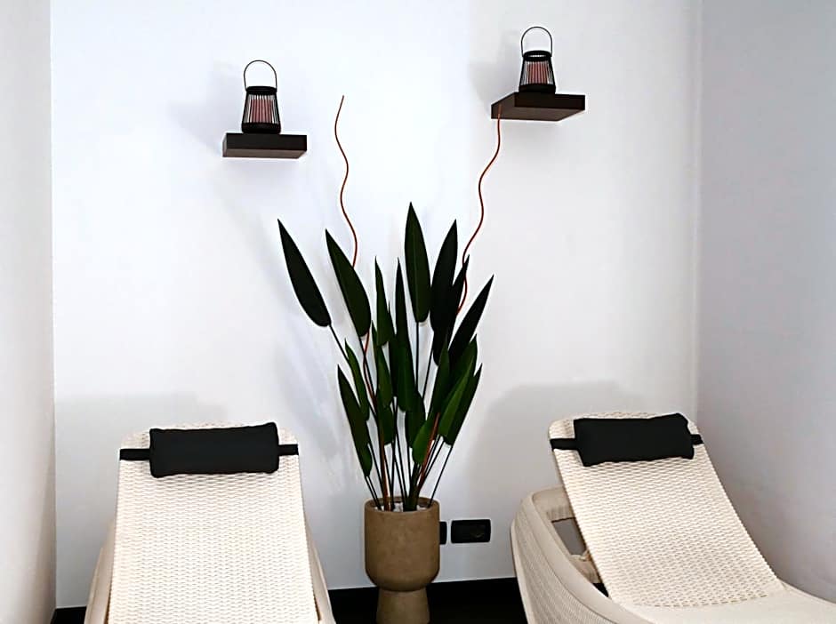 Palace Eight - Suites & Spa