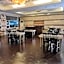 Townhouse Oak Vera Hotel Near Clark International Airport