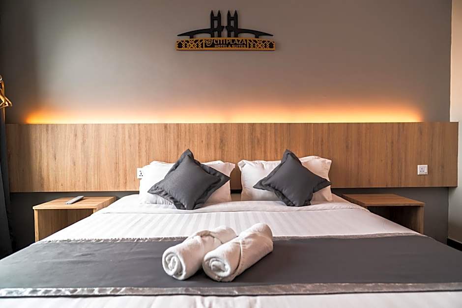 DJ Citi Plaza Hotel & Suites