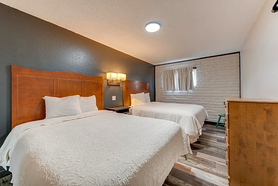 Dolores Mountain Inn