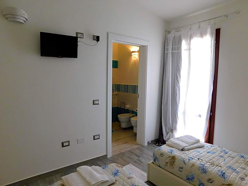Photo 1 of 22 of 1 Double Bed or 2 Beds