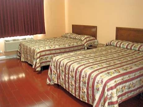 Queen Room with Two Queen Beds - Non-Smoking