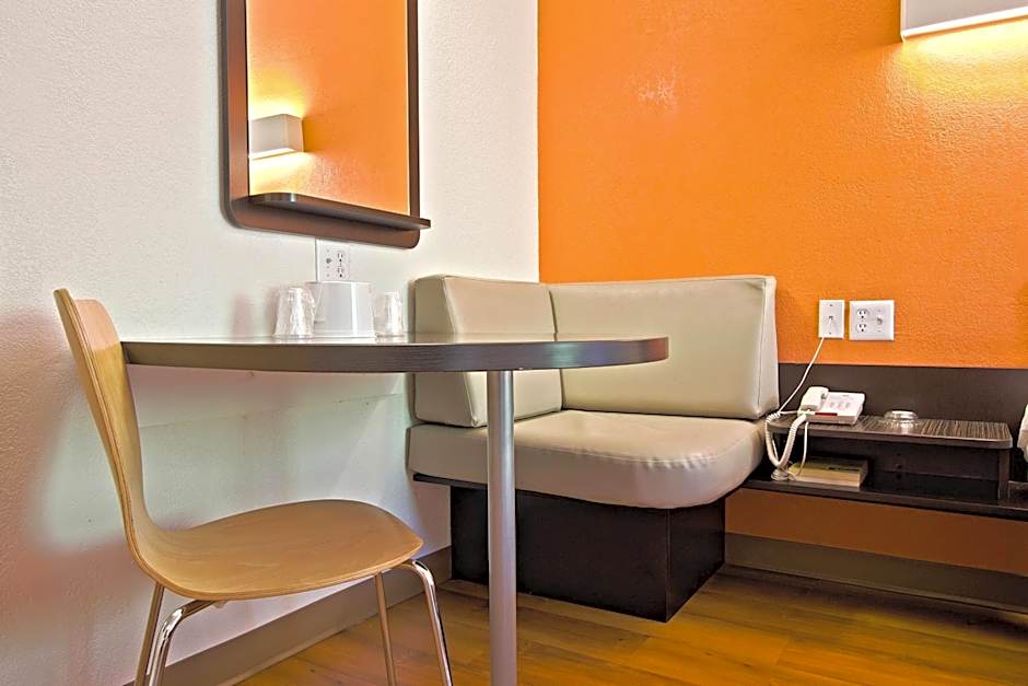 Motel 6-East Brunswick, NJ