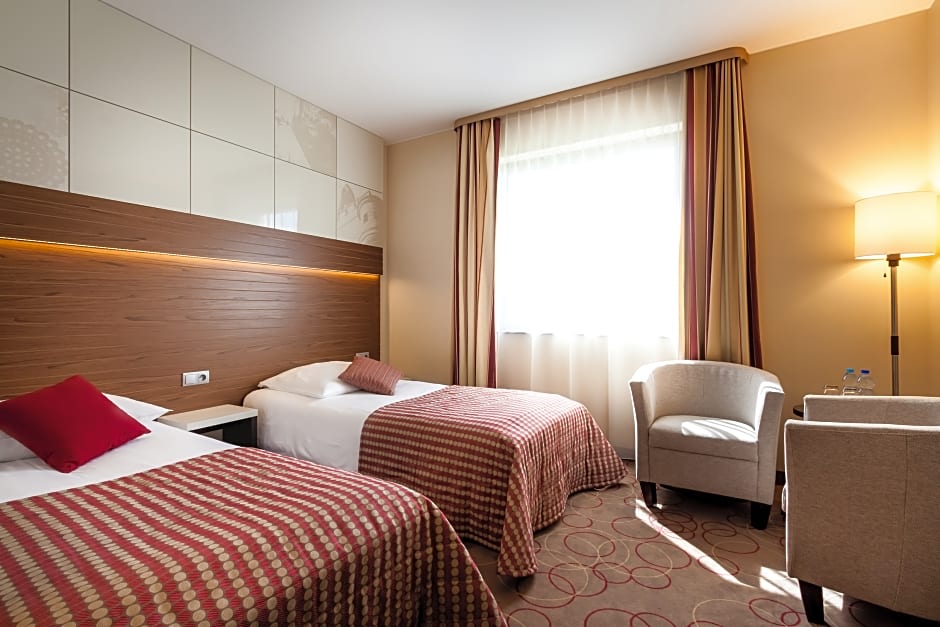 Photo 1 of 4 of 1 Double Bed or 2 Beds