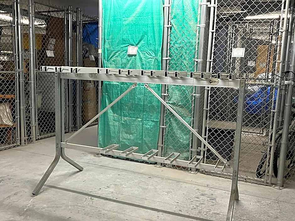 Sunny Tranquil Woods Turret in Falcon Crest Lodge