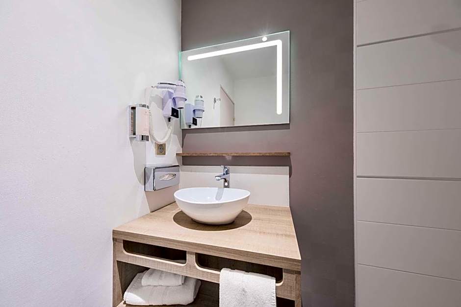 Hotel Le Circuit Le Mans