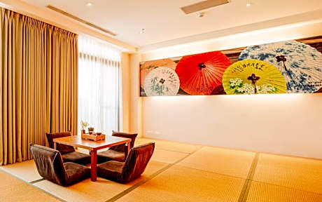 Japanese-Style Room