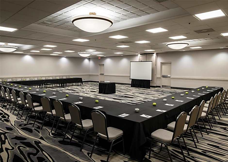 Embassy Suites By Hilton Hotel Chicago-Schaumburg/Woodfield