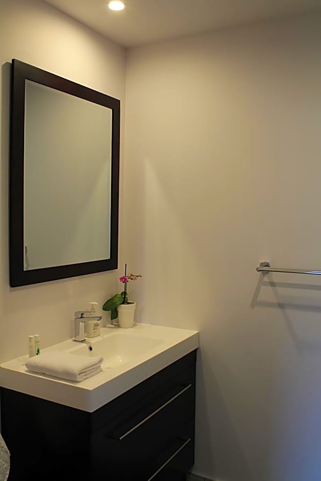 Inn the Bay Bed & Breakfast