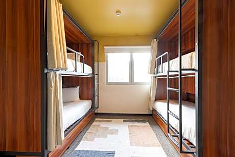 10 Bed Mixed Community Dorm