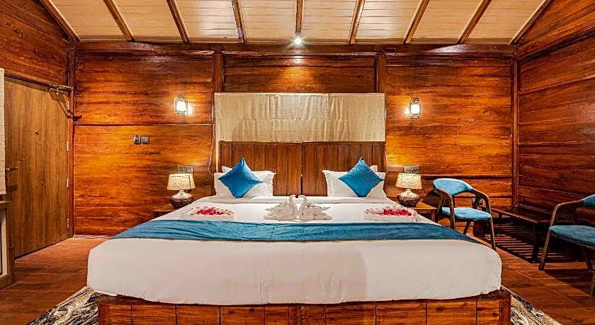 Shanthi Kunnj Riverside Exotica