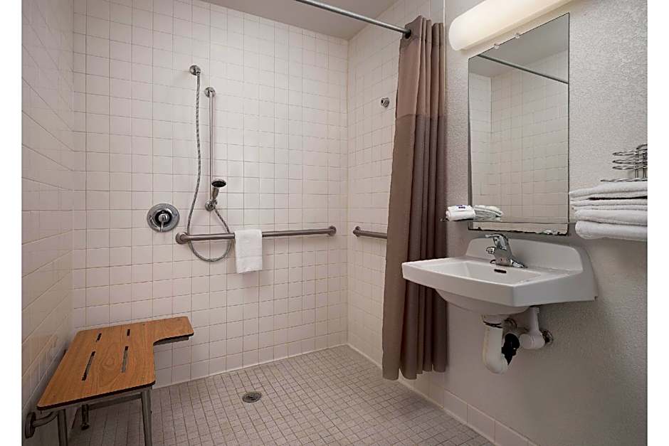 Motel 6-Santa Barbara, CA - State Street