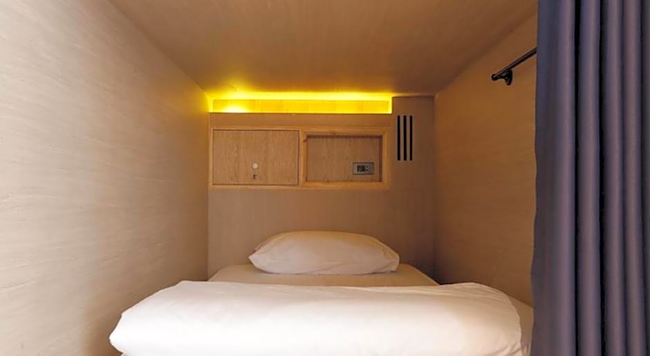 Borbaboom Phuket Poshtel & Hostel