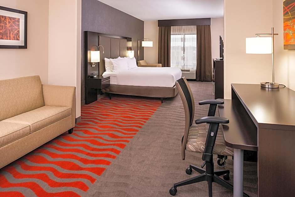 Holiday Inn Express & Suites Monroe By IHG