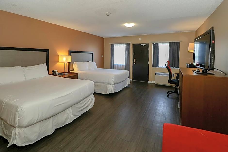 2 Queen Beds, Lakeside, West Wing — 6 fotoğraftan 1. fotoğraf