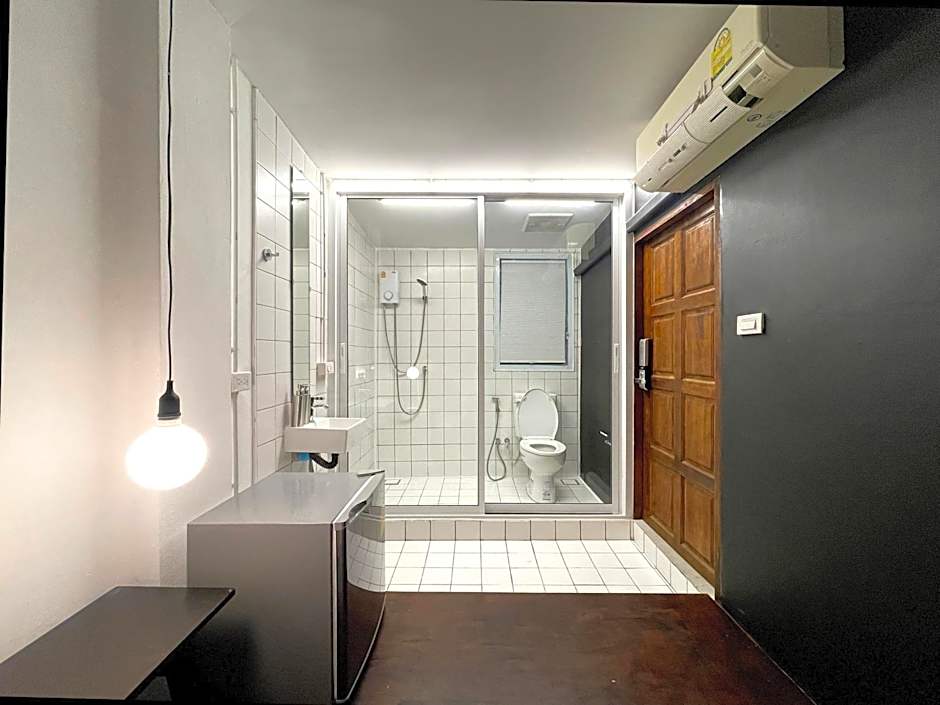 Chatel Samyan - Self check-in